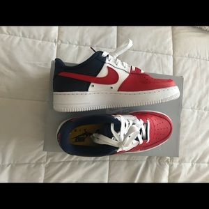 Air Force 1 . Boys size 6Y . Women’s size 8